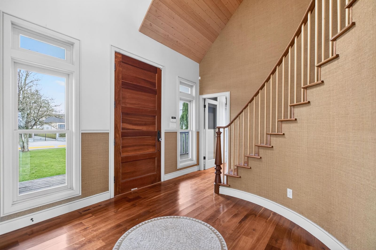Listing Image 6