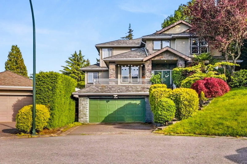 330 Rosehill Wynd