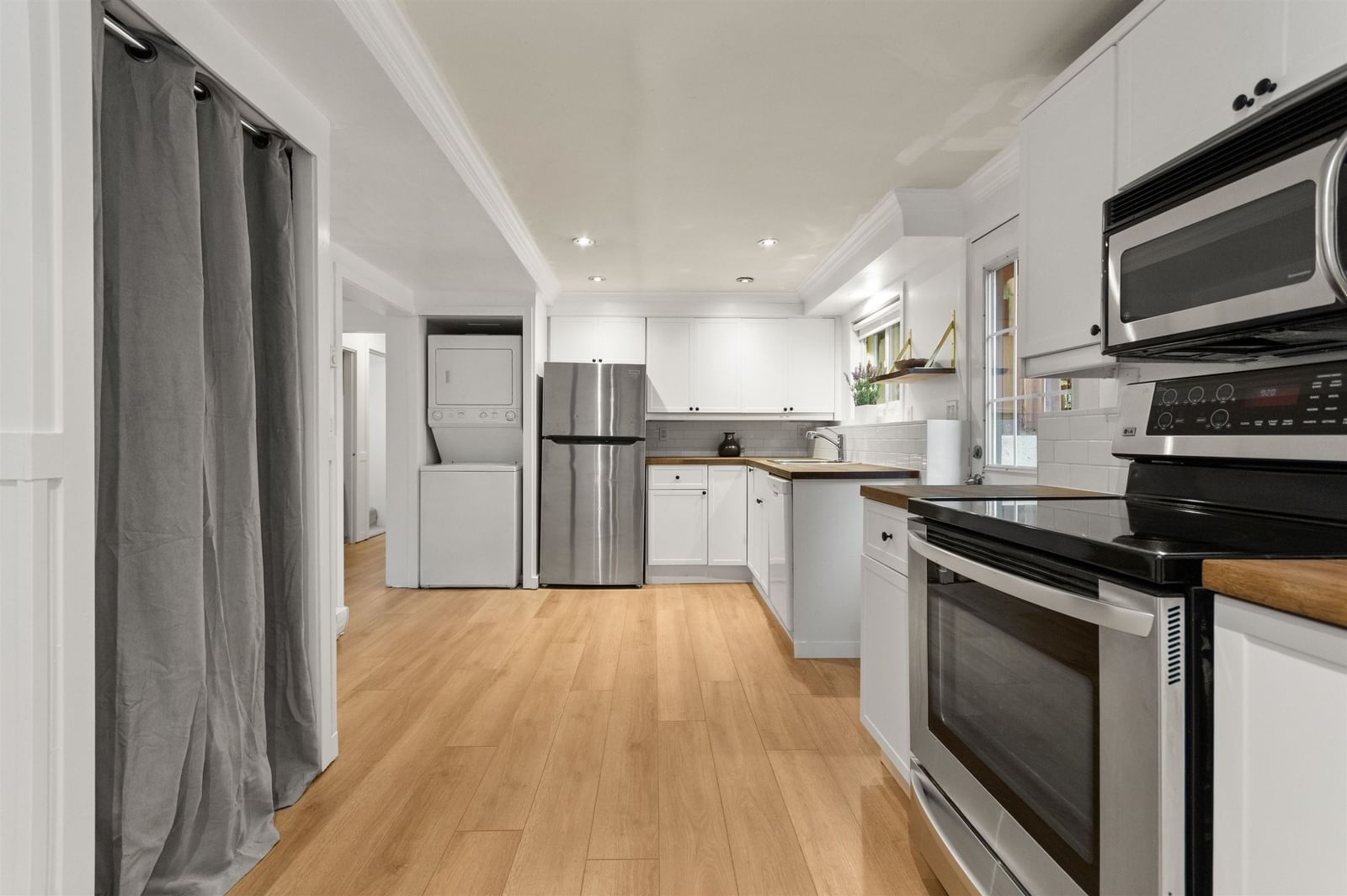 Listing Image 19