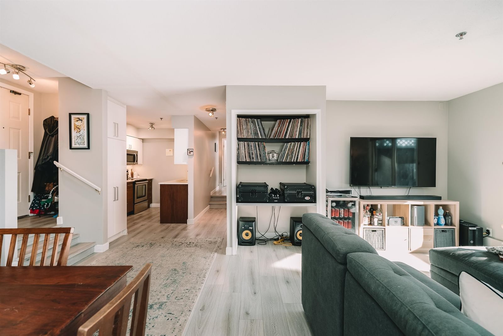 Listing Image 18
