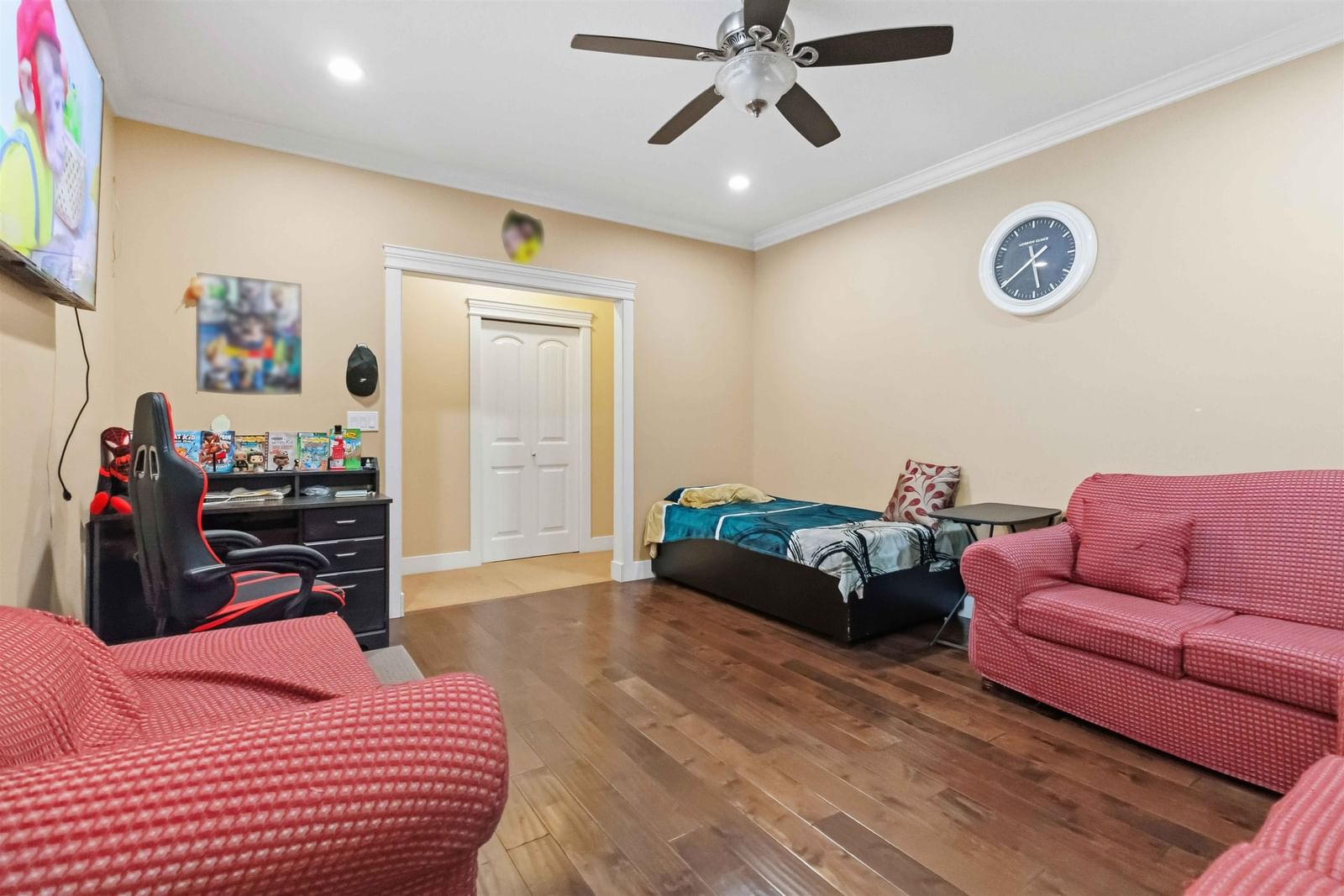 Listing Image 10