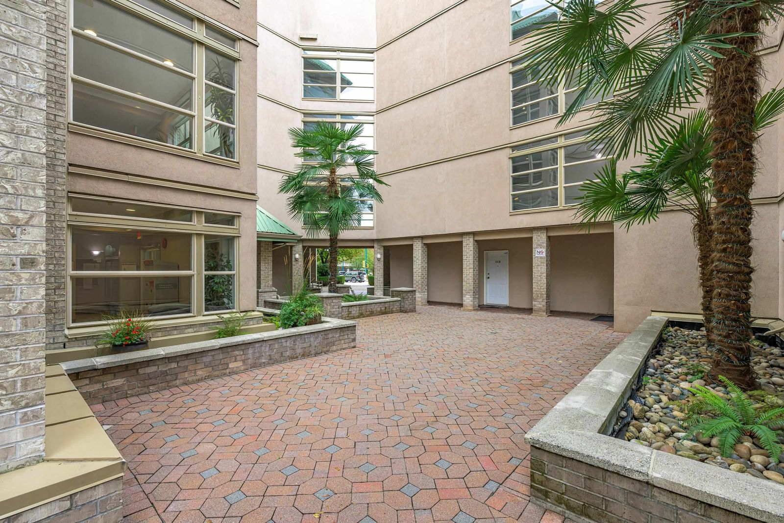 Listing Image 28