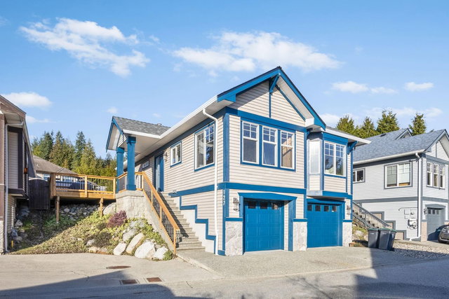 127 Evergreen Crescent