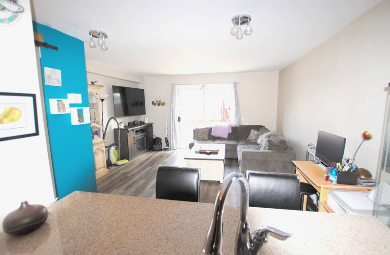 35 - 22411 124 Avenue, Maple Ridge, V2X 0H5 | Image 2