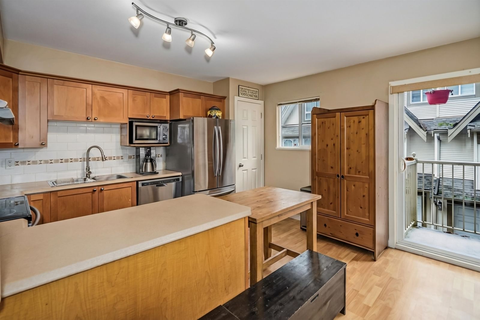 Listing Image 14