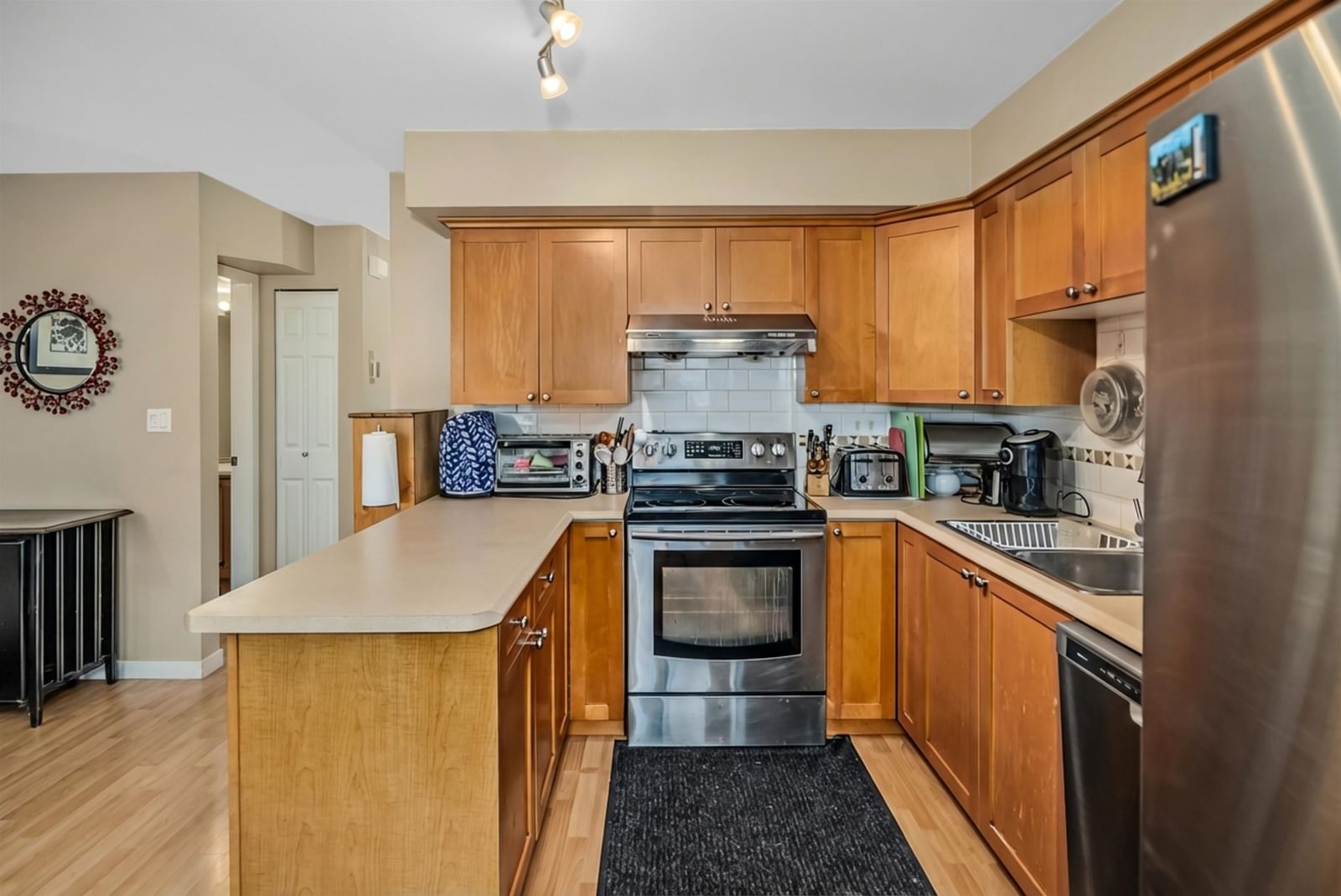 Listing Image 16