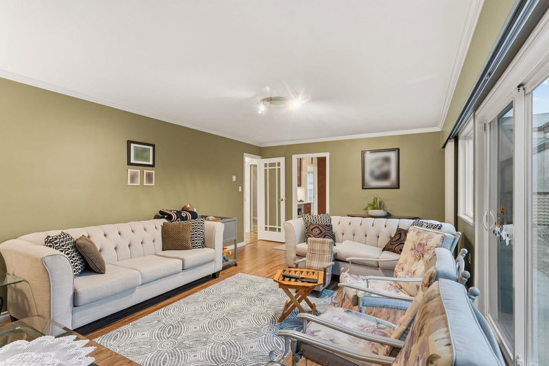 4729 Canada Way, Burnaby, V5G 1L3 | Image 3