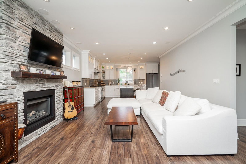 374 Simpson Street, New Westminster, V3L 3J9 | Image 3