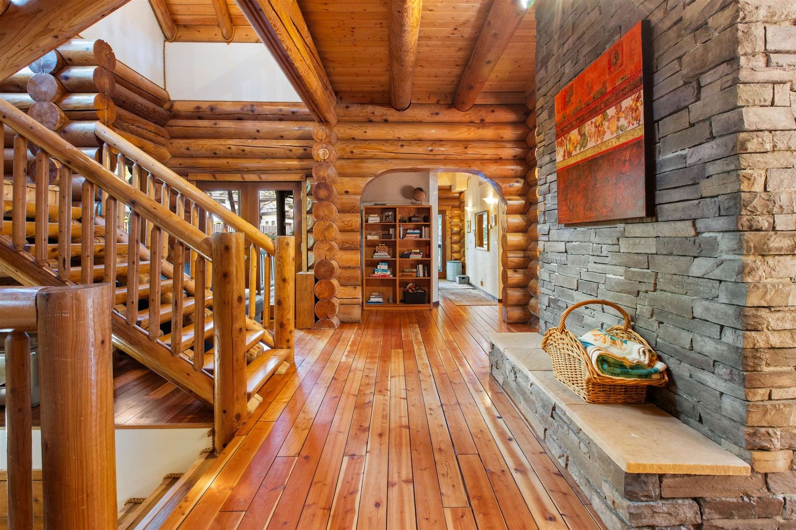 Listing Image 10