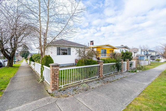 3895 Windermere Street