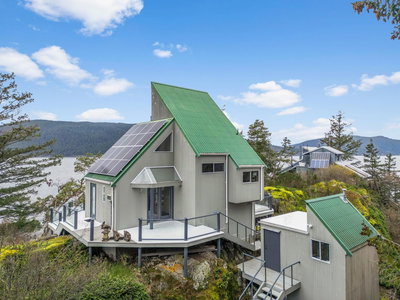 28 Passage Island | Vancouver | Image