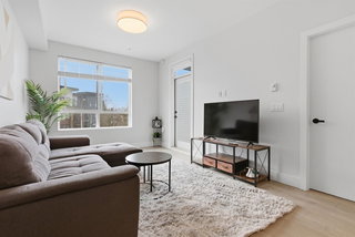 305 - 20061 Fraser Highway