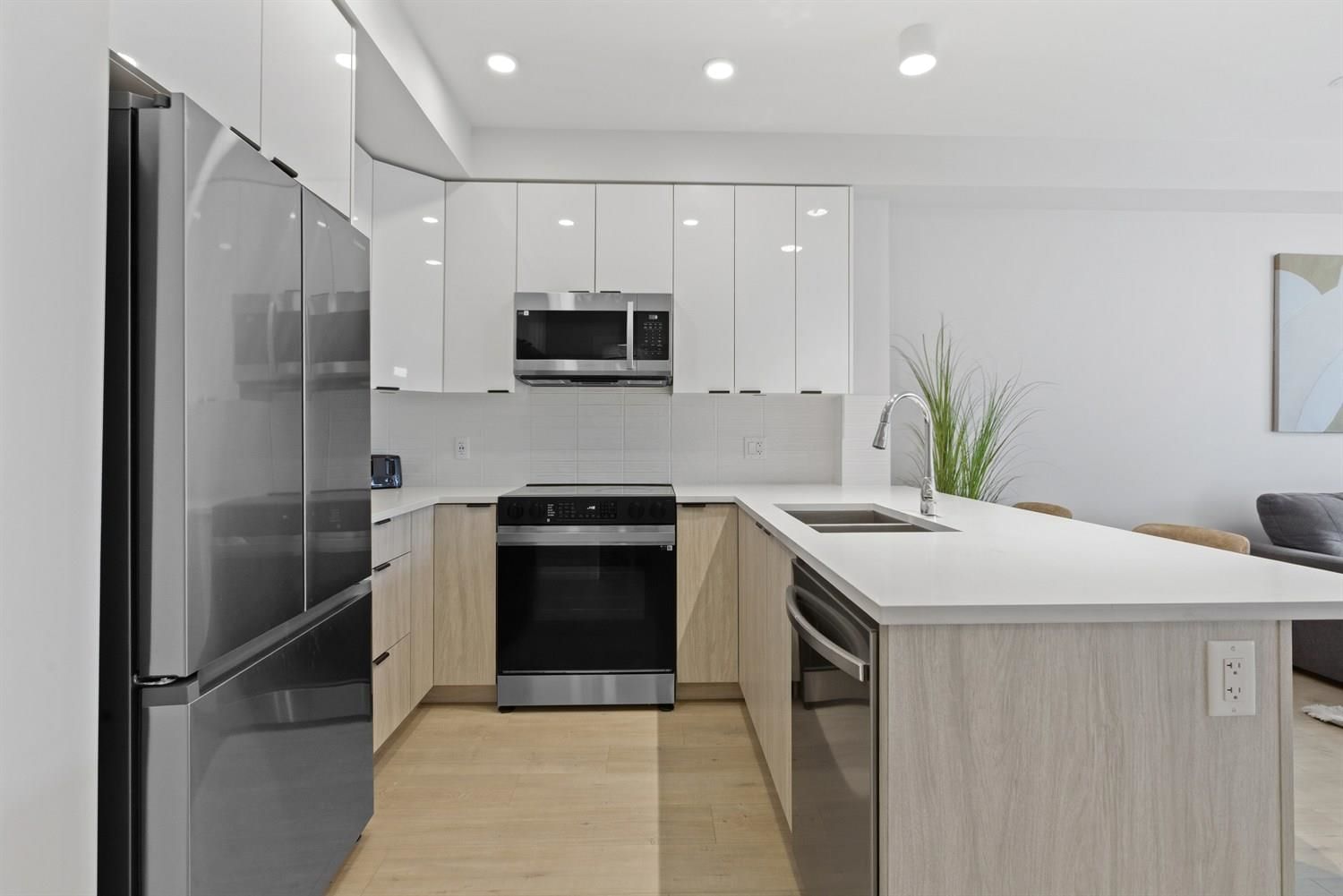 Listing Image 19