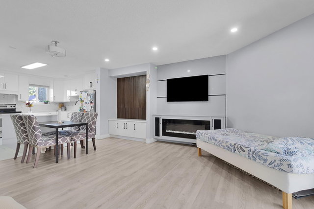 77 - 6657 138 Street