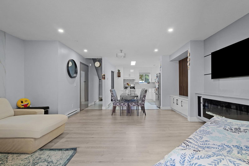 77 - 6657 138 Street, Surrey, V3W 5G7 | Image 2