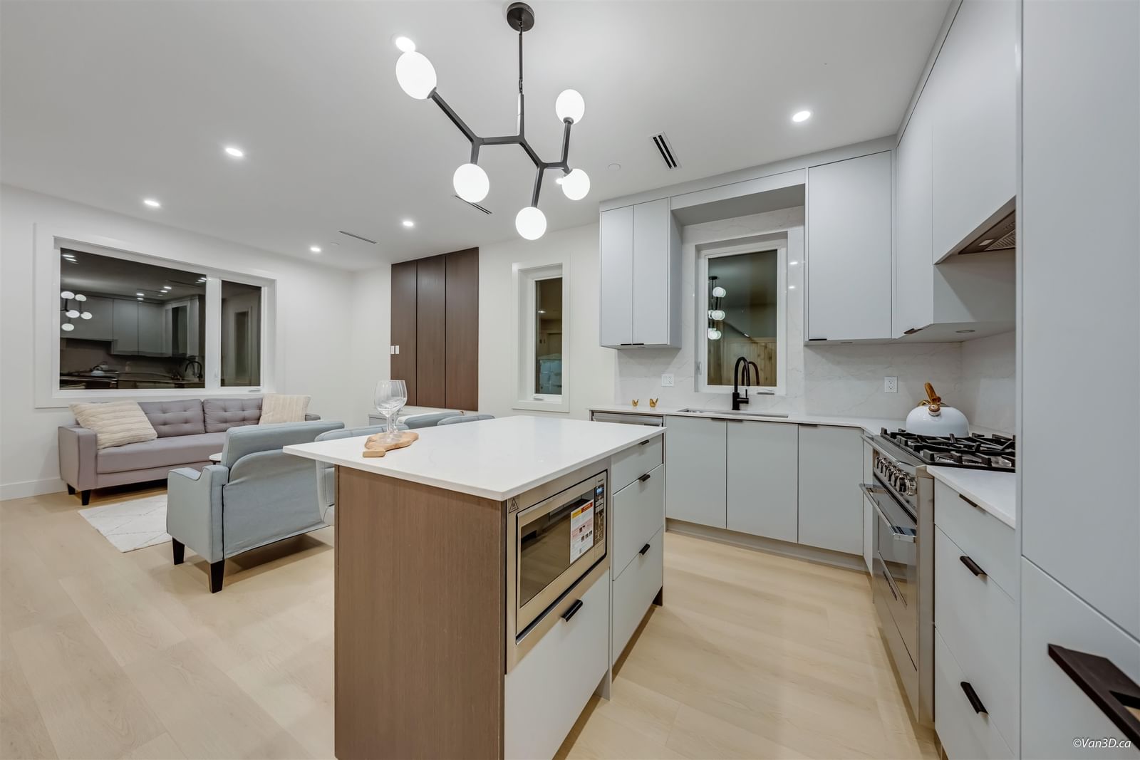 Listing Image 13