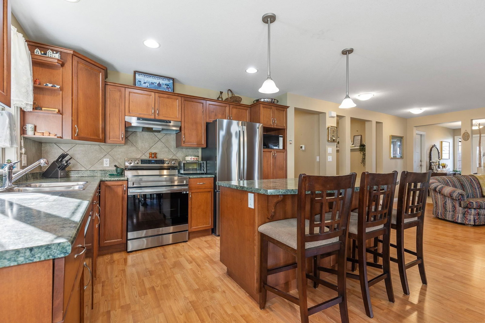 Listing Image 13