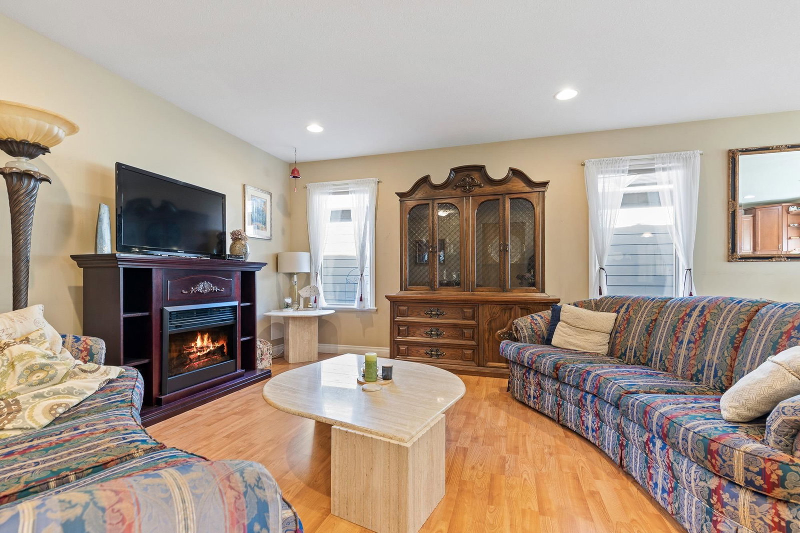 Listing Image 19