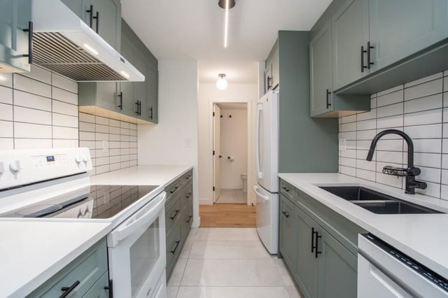 121 - 8860 No. 1 Road