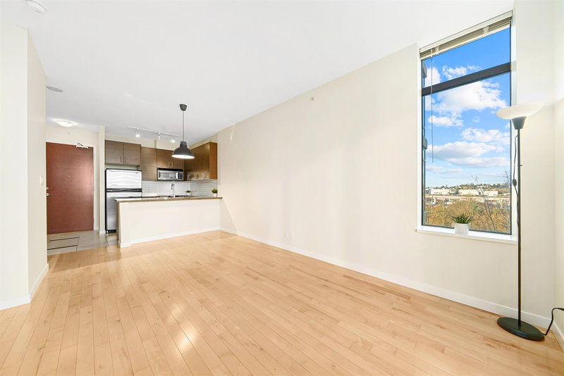 605 - 2345 Madison Avenue, Burnaby, V5C 0B4 | Image 3