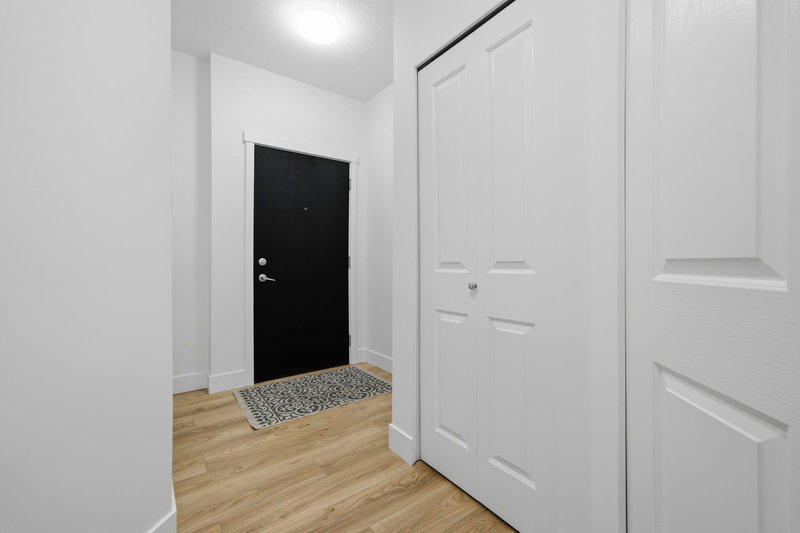 114 - 3178 Dayanee Springs Boulevard, Coquitlam, V3E 0B9 | Image 2