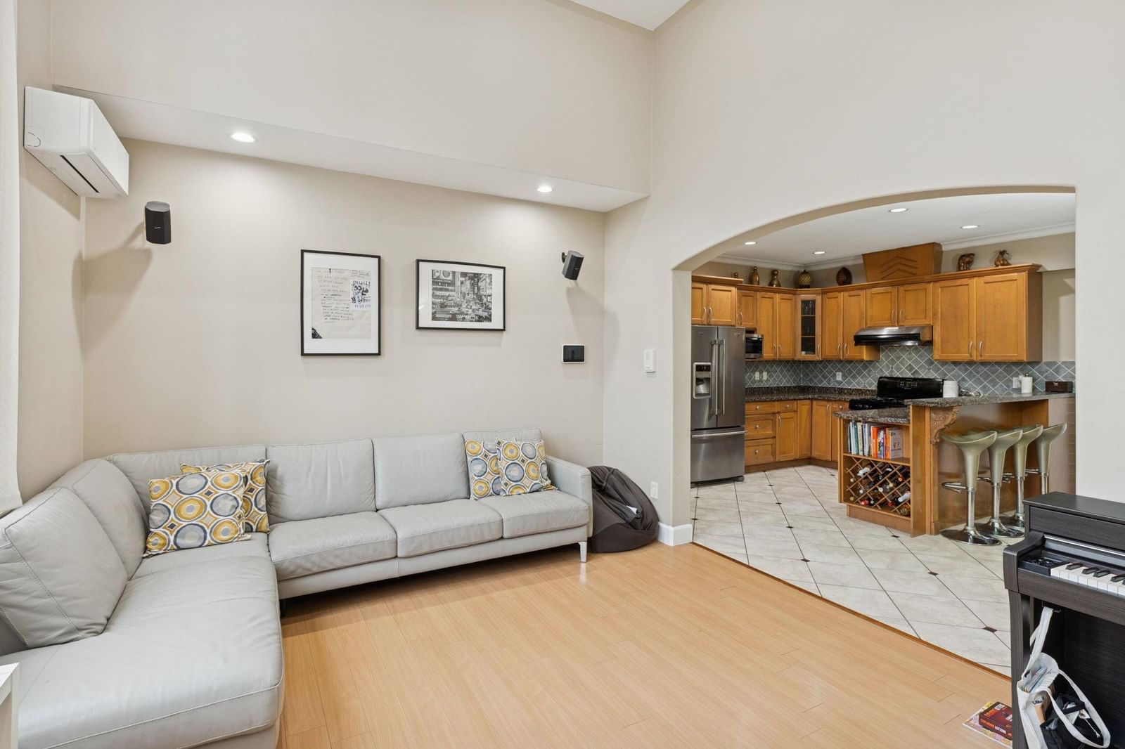 Listing Image 19