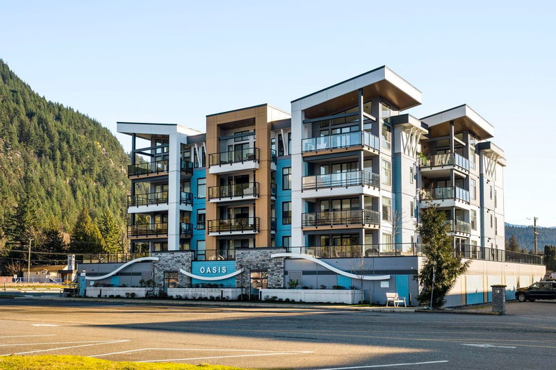307 - 470 Esplanade Avenue, Harrison Hot Springs, V0M 1K0 | Image 2