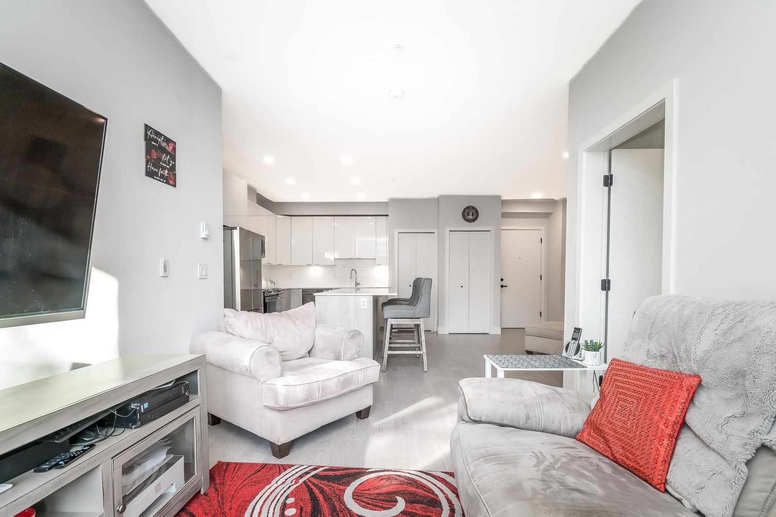 Listing Image 18