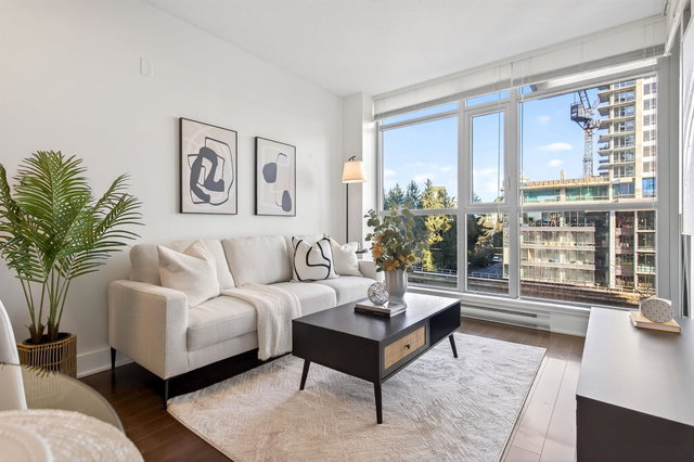 806 - 3008 Glen Drive