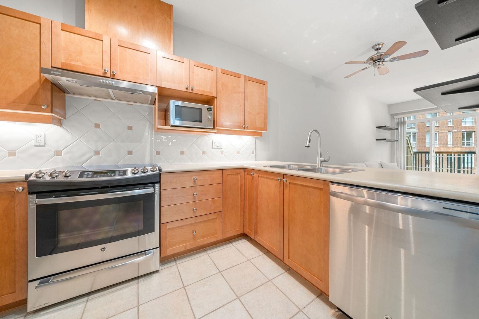 Listing Image 14