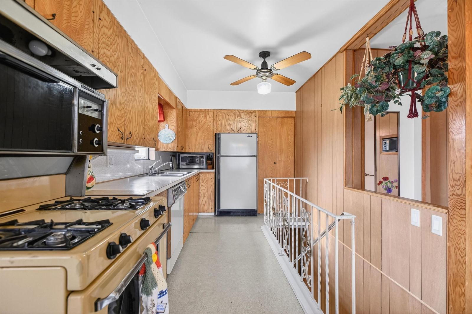 Listing Image 15