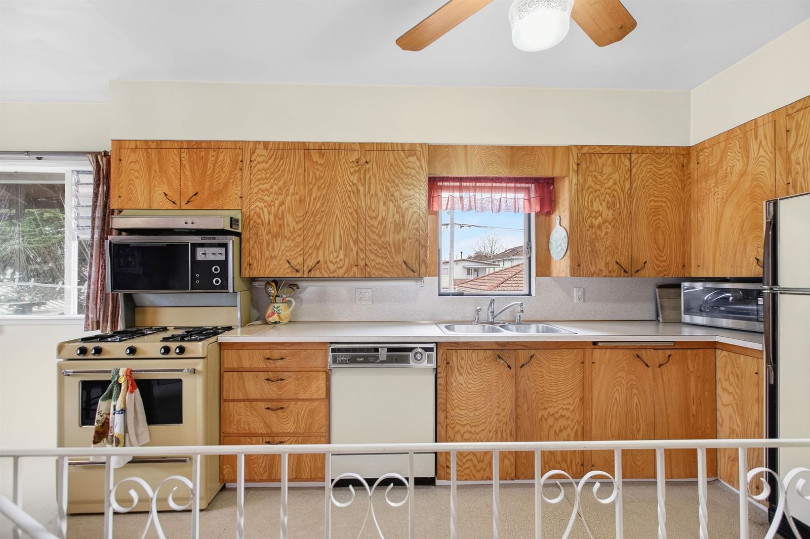 Listing Image 16