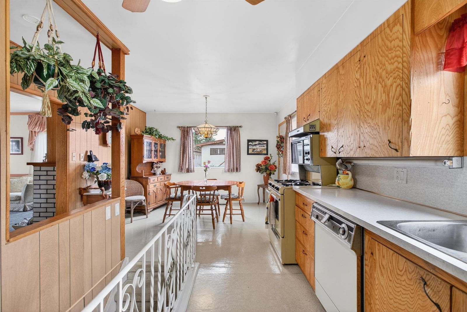 Listing Image 18