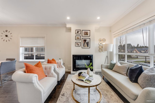 10 - 7691 Bridge Street