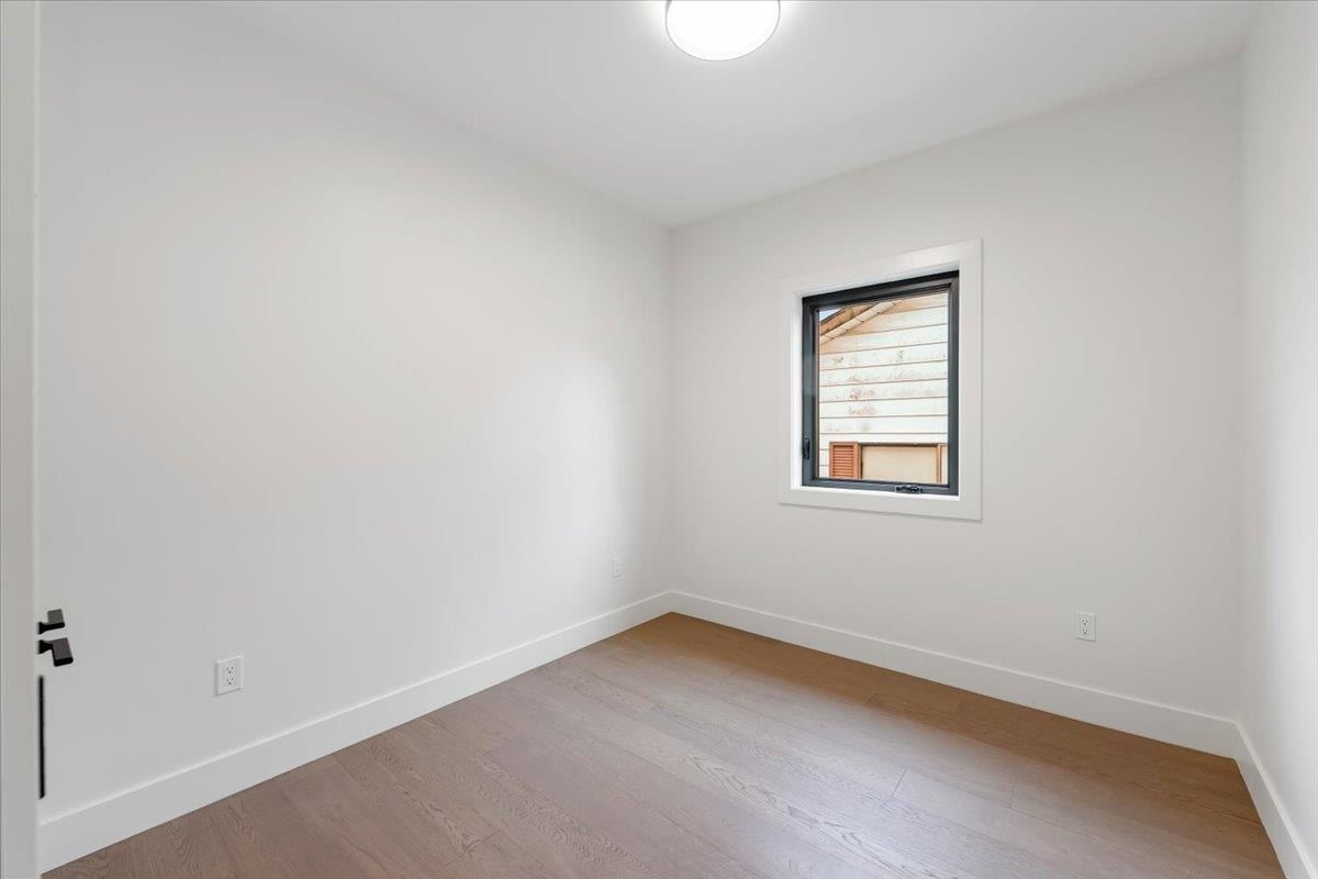 Listing Image 30