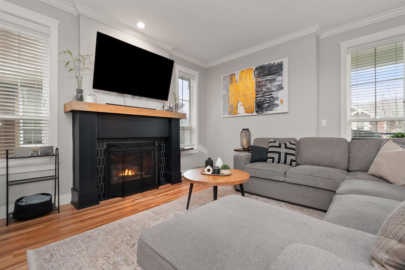 Listing Image 11