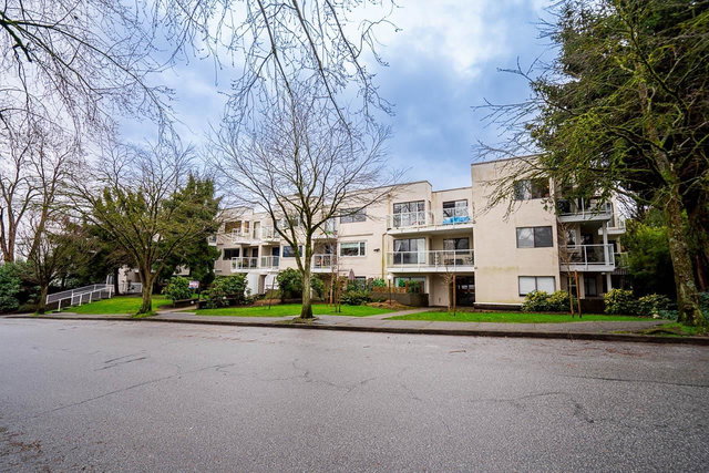 318 - 830 7th Avenue E