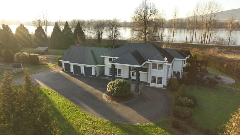 14531 Charlier Road, Pitt Meadows, V3Y 2T8 | Image 2