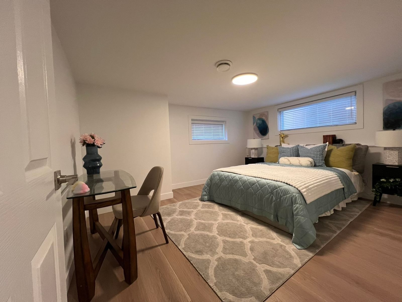 Listing Image 17