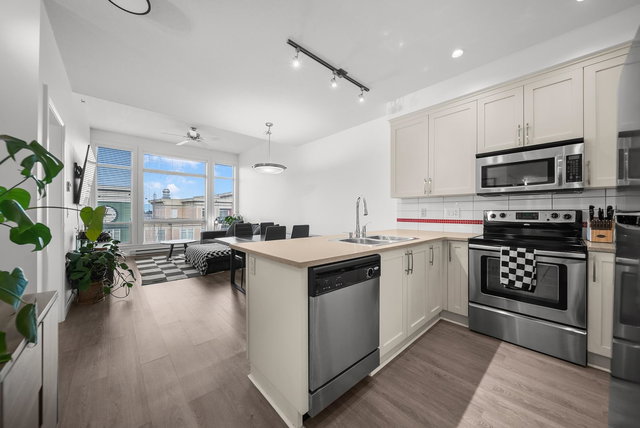 408 - 45530 Market Way