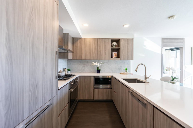 601 - 8800 Hazelbridge Way, Richmond, V6X 0S3 | Image 3