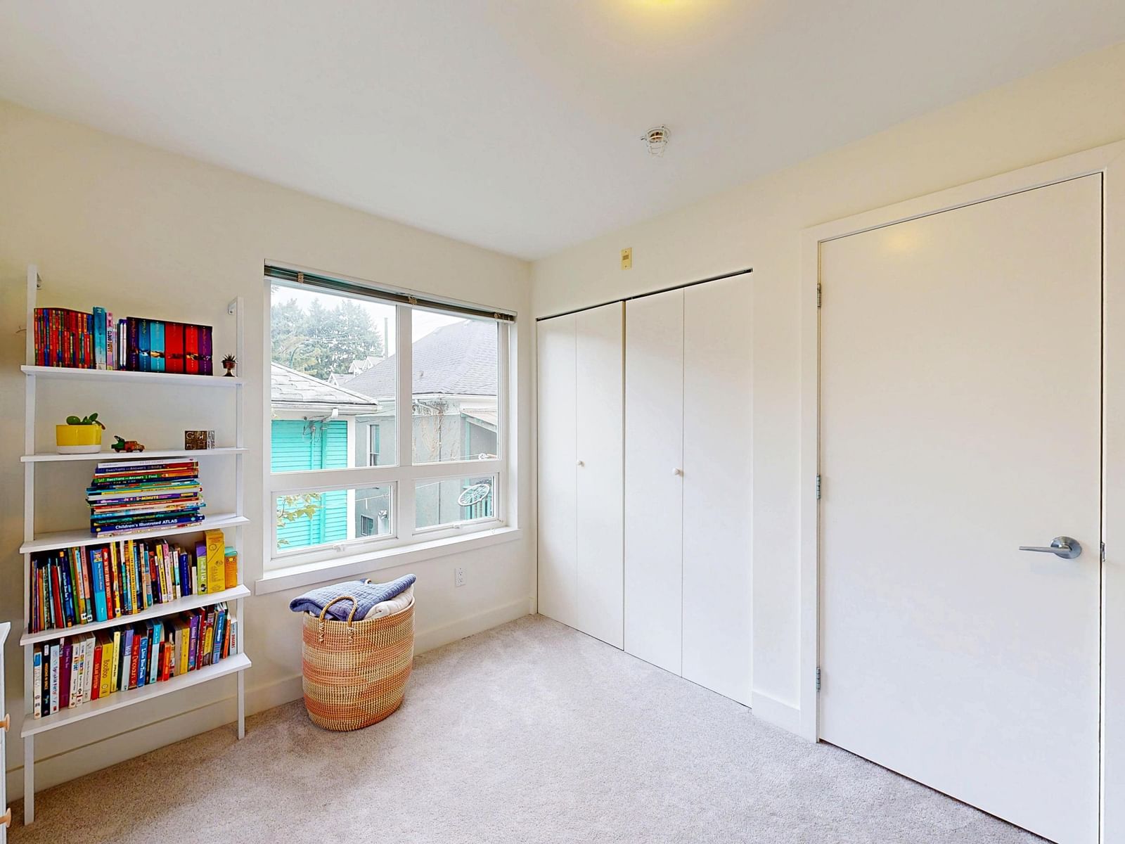 Listing Image 18