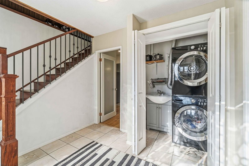 552 29th Street, North Vancouver, V7N 2K1 | Image 2