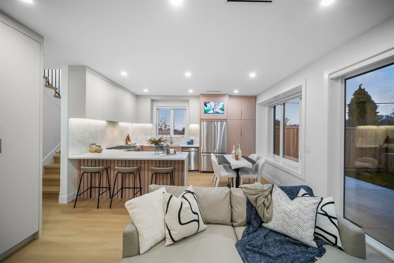 2 - 3623 Triumph Street, Vancouver, V5K 1V4 | Image 3