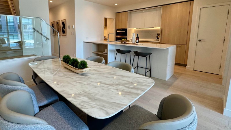 1206 - 6855 Pearson Way