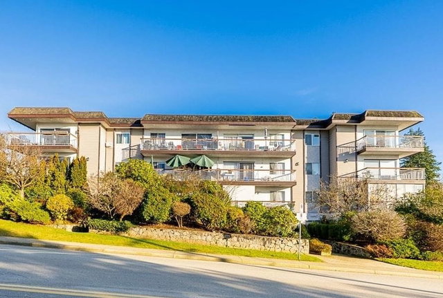 318 - 3080 Lonsdale Avenue