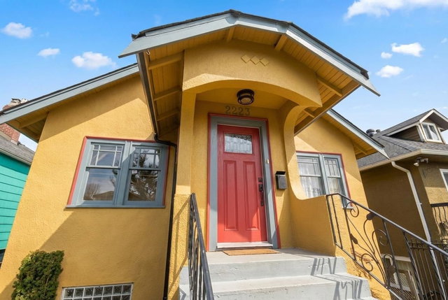 2223 Graveley Street