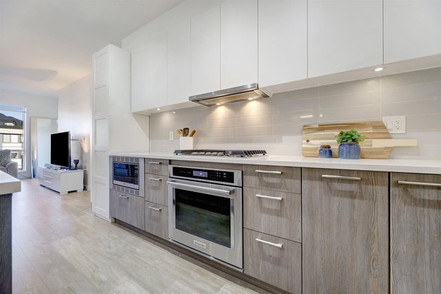 306 - 625 3rd Street E