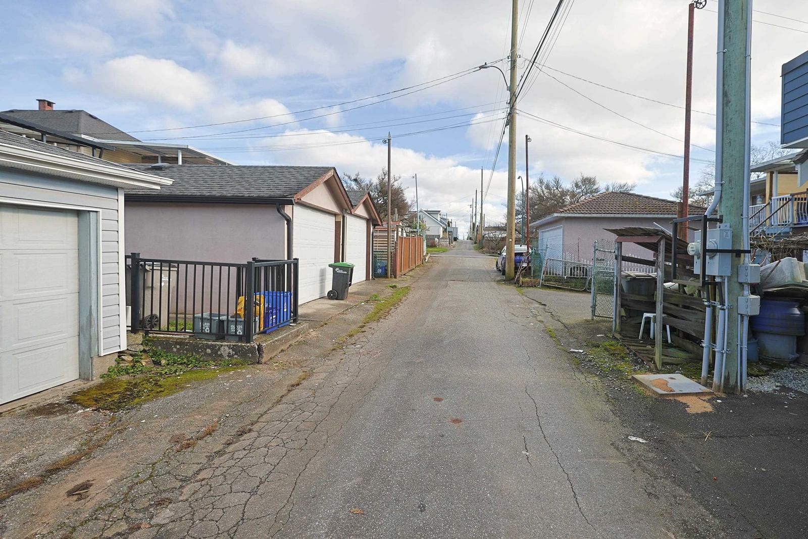 Listing Image 17