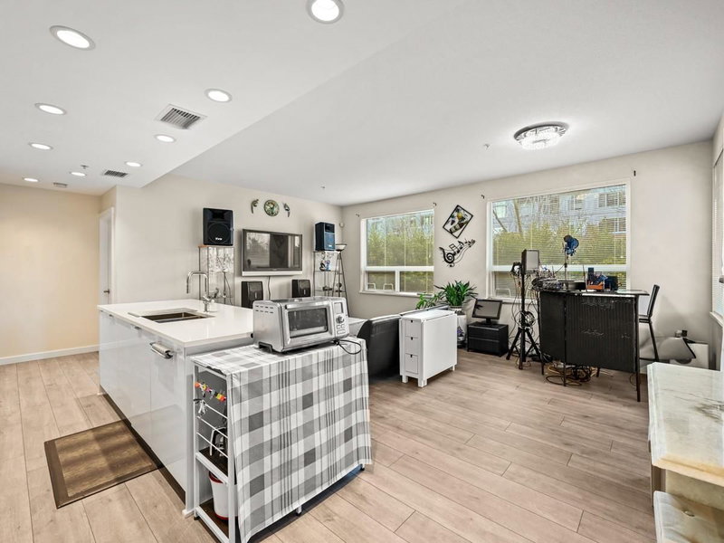 102 - 9213 Odlin Road